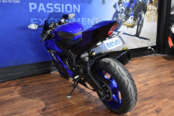 2017 Yamaha YZF-R6 Blue