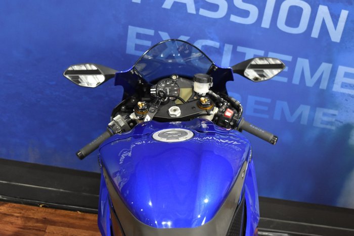 2017 Yamaha YZF-R6 Blue