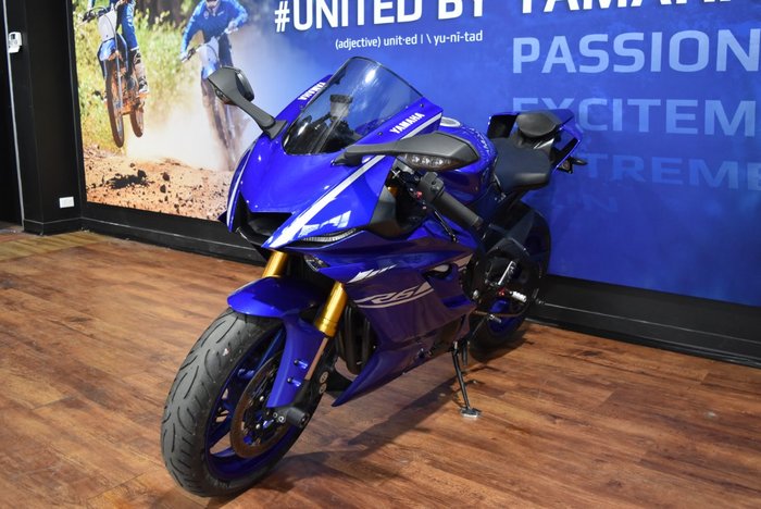 2017 Yamaha YZF-R6 Blue