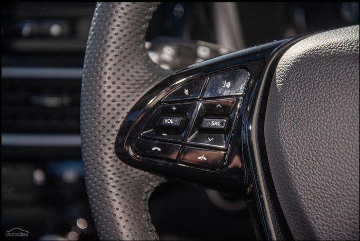 2025 Mahindra XUV3XO AX7L