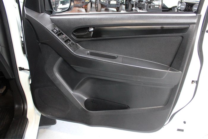 2017 Isuzu D-MAX SX High Ride MY17 4x2 Splash White