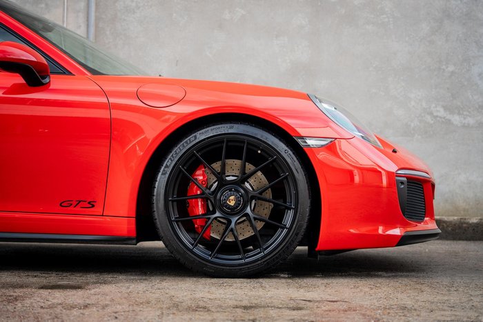 2017 Porsche 911 Carrera GTS