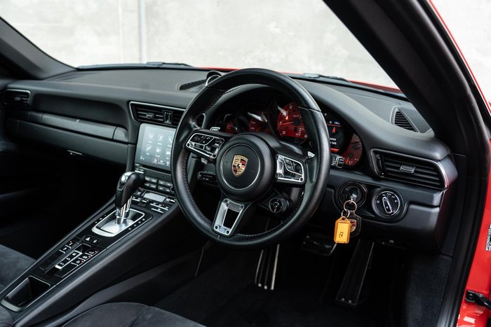 2017 Porsche 911 Carrera GTS