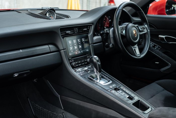 2017 Porsche 911 Carrera GTS