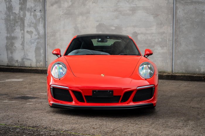 2017 Porsche 911 Carrera GTS