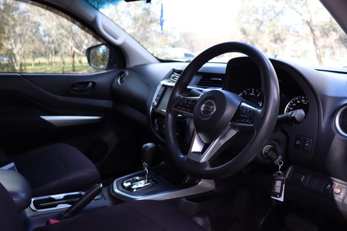 2021 Nissan Navara SL