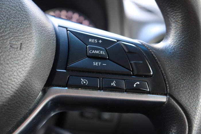 2021 Nissan Navara SL