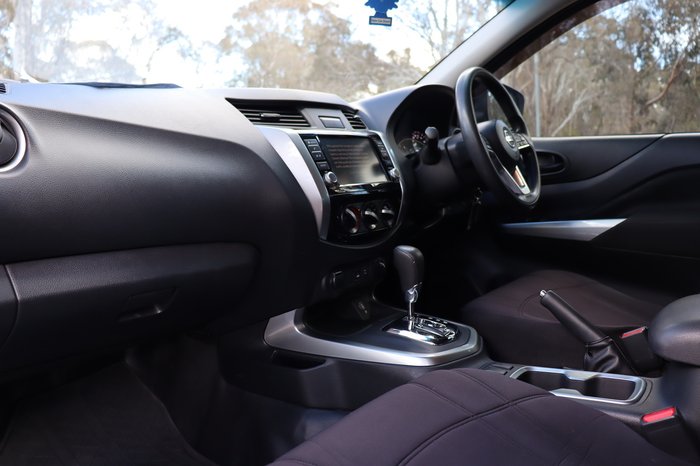 2021 Nissan Navara SL