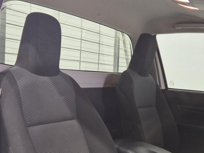 2019 Toyota Hilux Workmate TGN121R 4x2 Glacier White