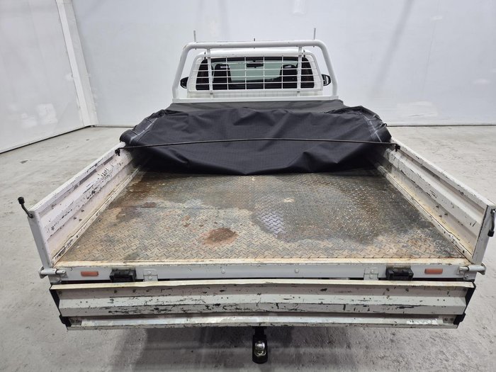 2019 Toyota Hilux Workmate TGN121R 4x2 Glacier White
