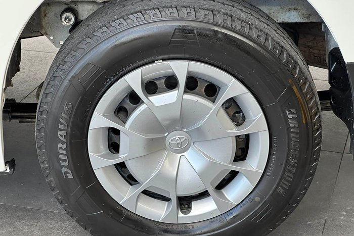 2019 Toyota Hiace Commuter