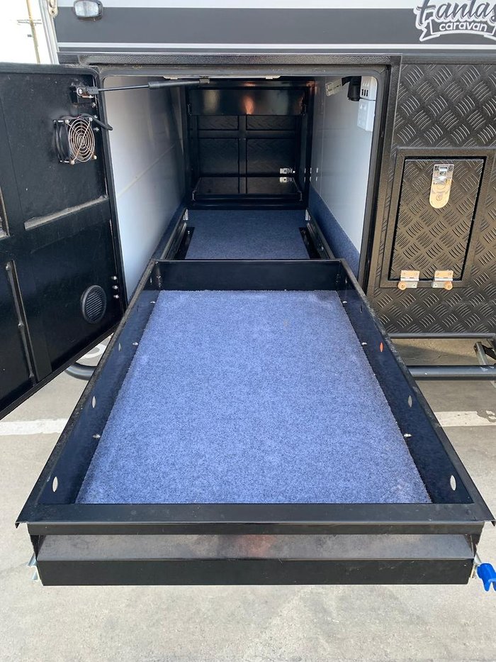 2022 Fantasy Caravan F5S D
