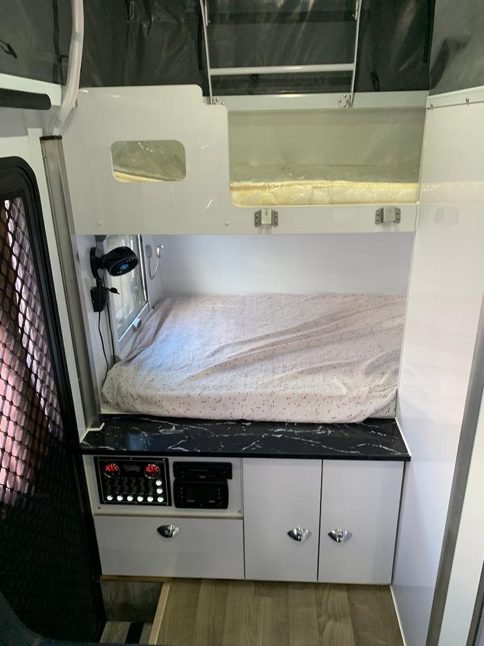 2022 Fantasy Caravan F5S D