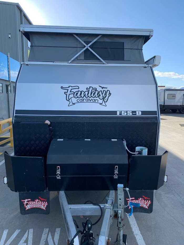 2022 Fantasy Caravan F5S D