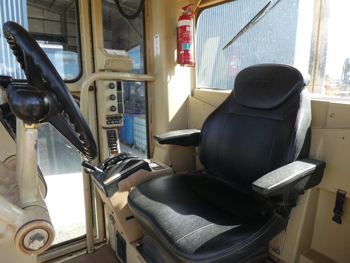 1999 Caterpillar 12H YELLOW