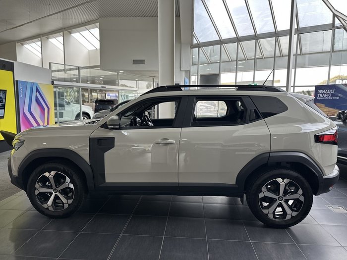 2025 Renault Duster Techno