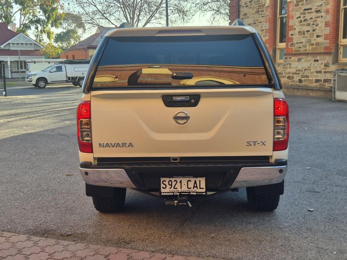 2019 Nissan Navara ST-X