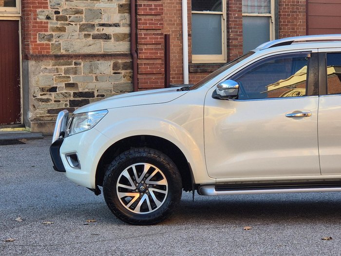 2019 Nissan Navara ST-X