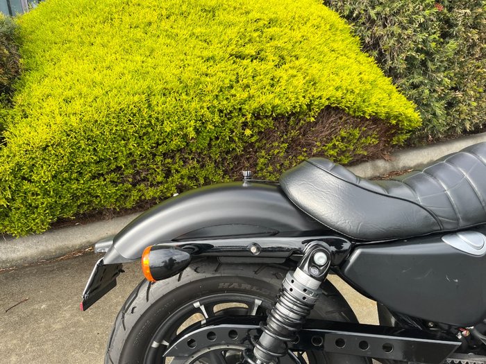 2016 HARLEY-DAVIDSON XL883 IRON 883 Black