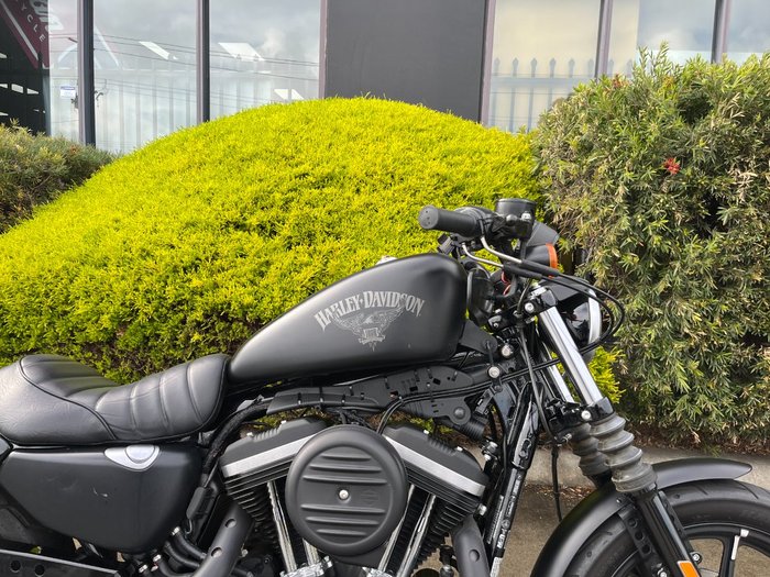 2016 HARLEY-DAVIDSON XL883 IRON 883 Black