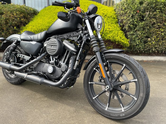 2016 HARLEY-DAVIDSON XL883 IRON 883 Black