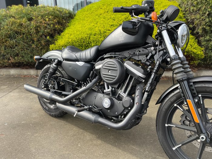 2016 HARLEY-DAVIDSON XL883 IRON 883 Black