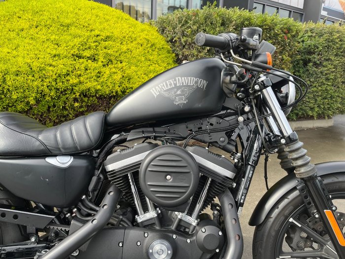 2016 HARLEY-DAVIDSON XL883 IRON 883 Black