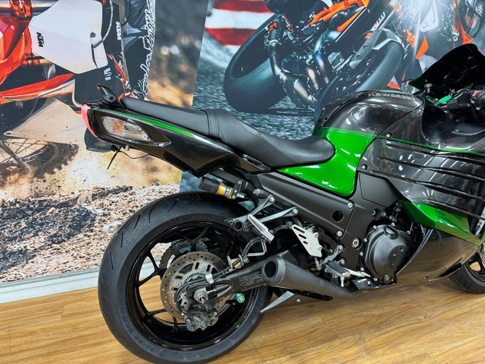 2018 Kawasaki NINJA ZX-14R (BREMBO OHLINS) BLAZED GREEN/METALLIC GRAY