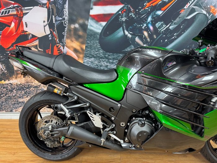 2018 Kawasaki NINJA ZX-14R (BREMBO OHLINS) BLAZED GREEN/METALLIC GRAY