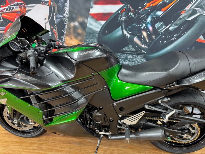 2018 Kawasaki NINJA ZX-14R (BREMBO OHLINS) BLAZED GREEN/METALLIC GRAY