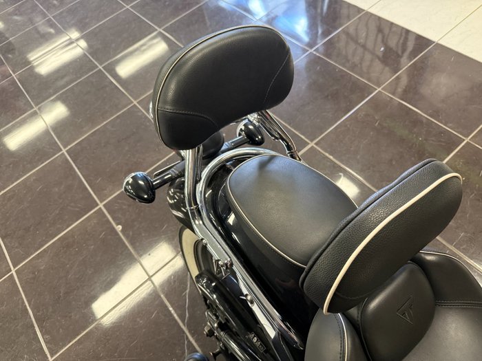 2018 Triumph SPEEDMASTER BLACK