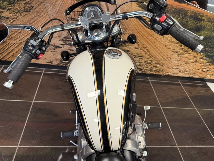 2018 Triumph SPEEDMASTER BLACK