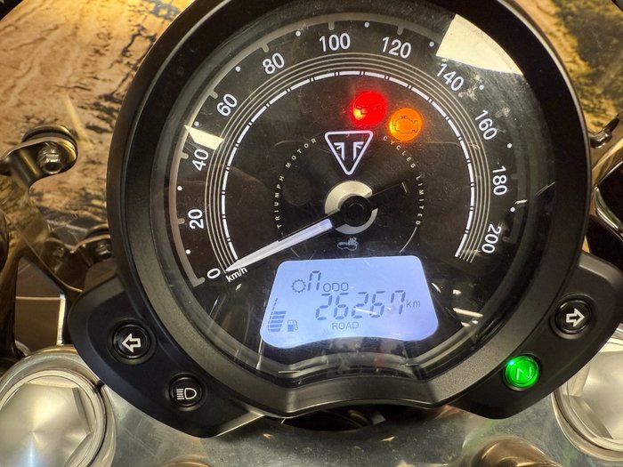 2018 Triumph SPEEDMASTER BLACK