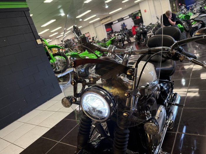 2018 Triumph SPEEDMASTER BLACK