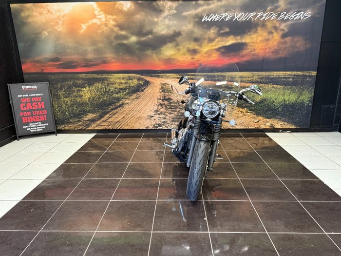 2018 Triumph SPEEDMASTER BLACK