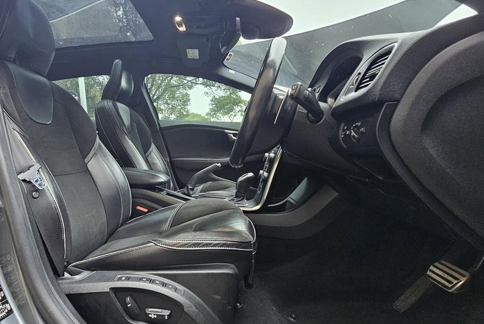 2016 Volvo V40 T5 R-Design MY17 Osmium Grey