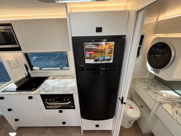 2025 New Age Caravans Manta Ray Mr16 Adventurer