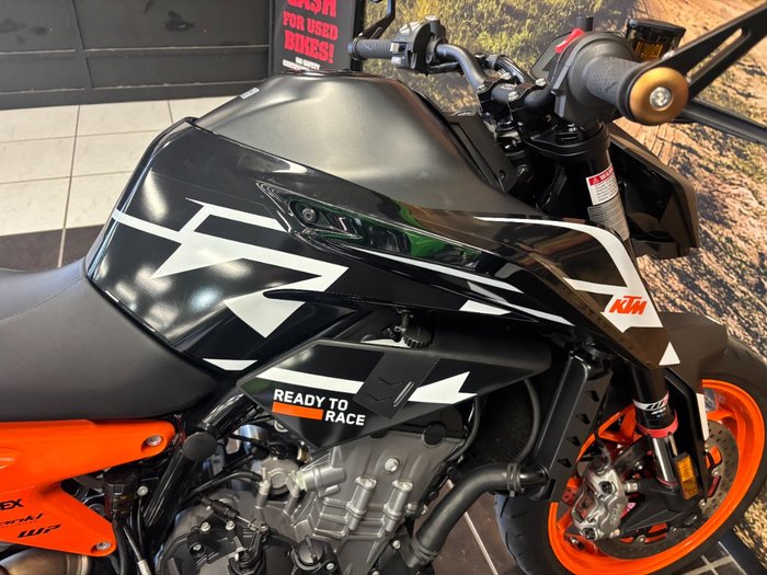 2022 Ktm 890 DUKE R BLACK