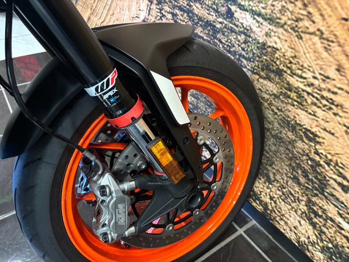 2022 Ktm 890 DUKE R BLACK