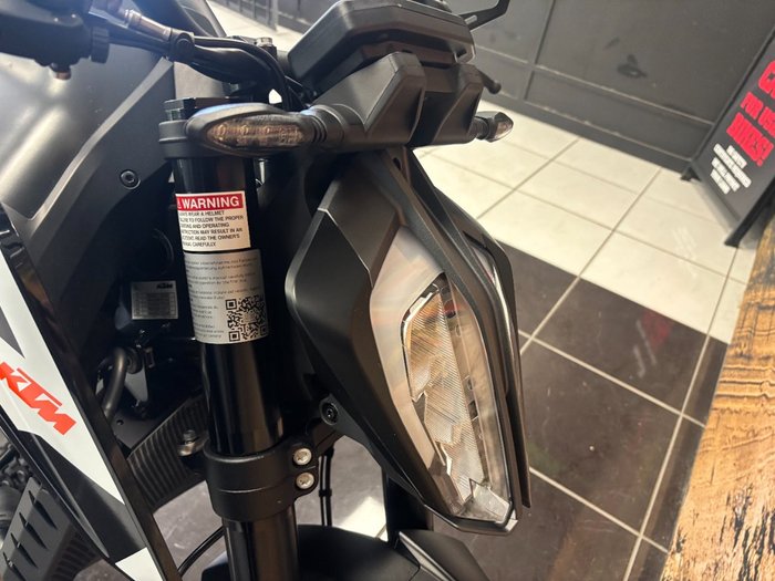 2022 Ktm 890 DUKE R BLACK