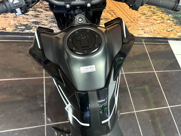 2022 Ktm 890 DUKE R BLACK