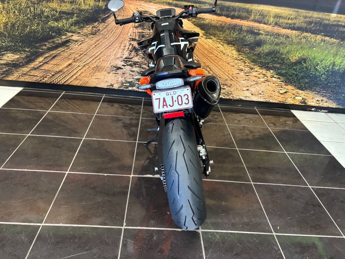 2022 Ktm 890 DUKE R BLACK