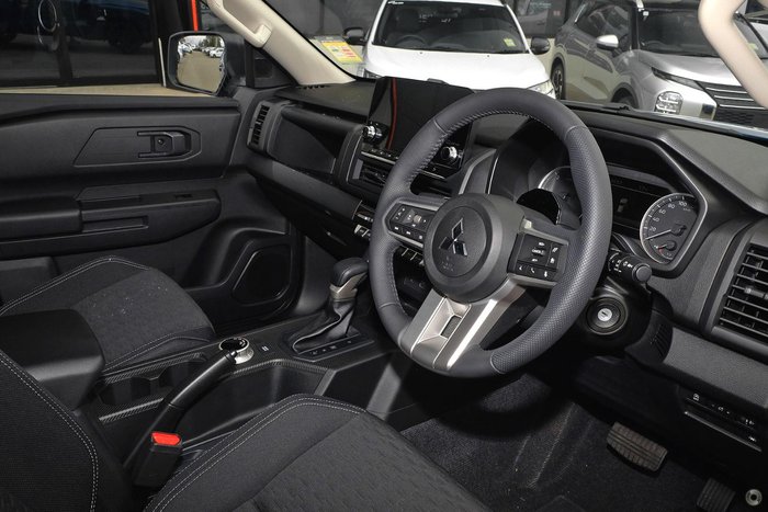 2025 Mitsubishi Triton GLX-R