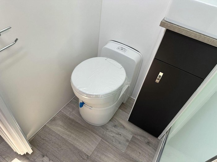 2025 Essential Caravans A Class F1-5 20'6