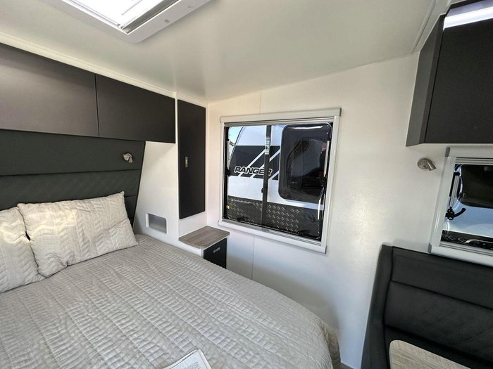 2025 Essential Caravans A Class F1-5 20'6