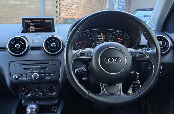 2014 Audi A1 Attraction 8X MY14 Brilliant Black