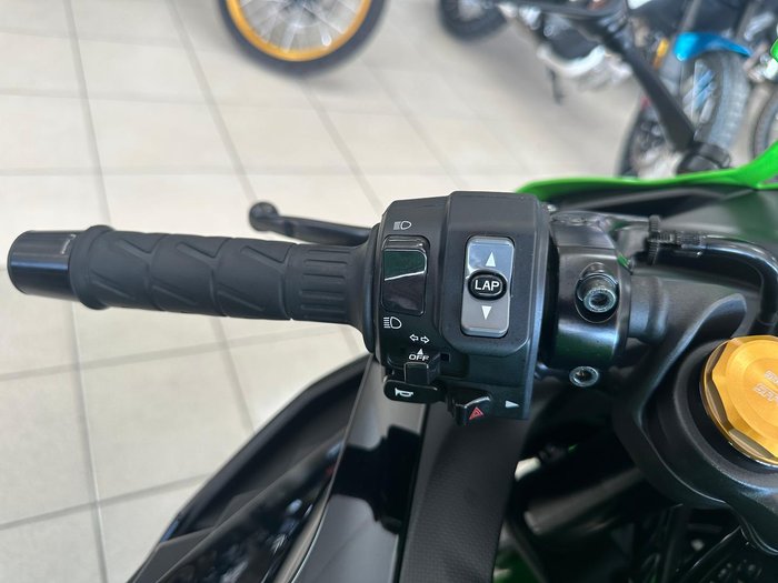 2024 Kawasaki Ninja ZX-4RR KRT Edition Ninja Green