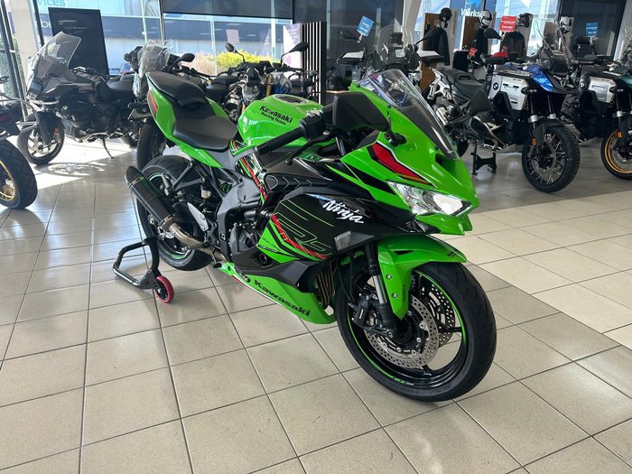 2024 Kawasaki Ninja ZX-4RR KRT Edition Ninja Green