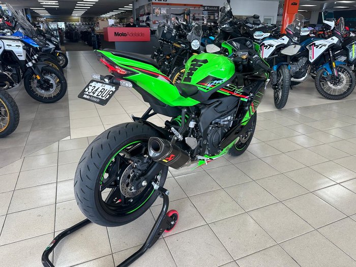 2024 Kawasaki Ninja ZX-4RR KRT Edition Ninja Green
