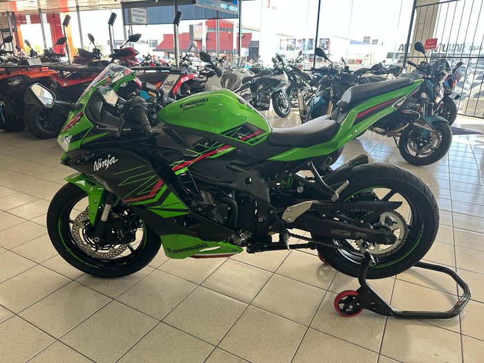 2024 Kawasaki Ninja ZX-4RR KRT Edition Ninja Green